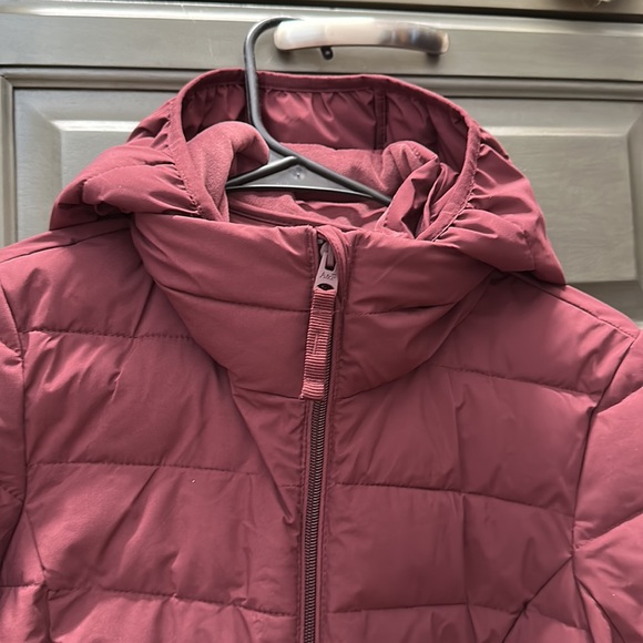 Abercrombie NWT stretch lightweight puffer size small in maroon - Picture 2 of 10